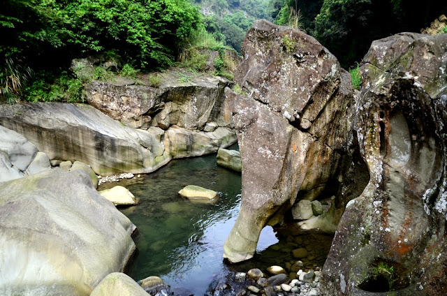 湊合谷、十八洞天溪谷(距離三峽老街7.5公里) <img src=