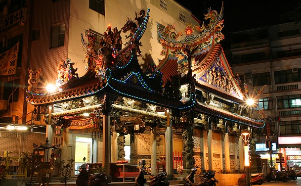 三峽福安宮(距離三峽老街39公尺) <img src=