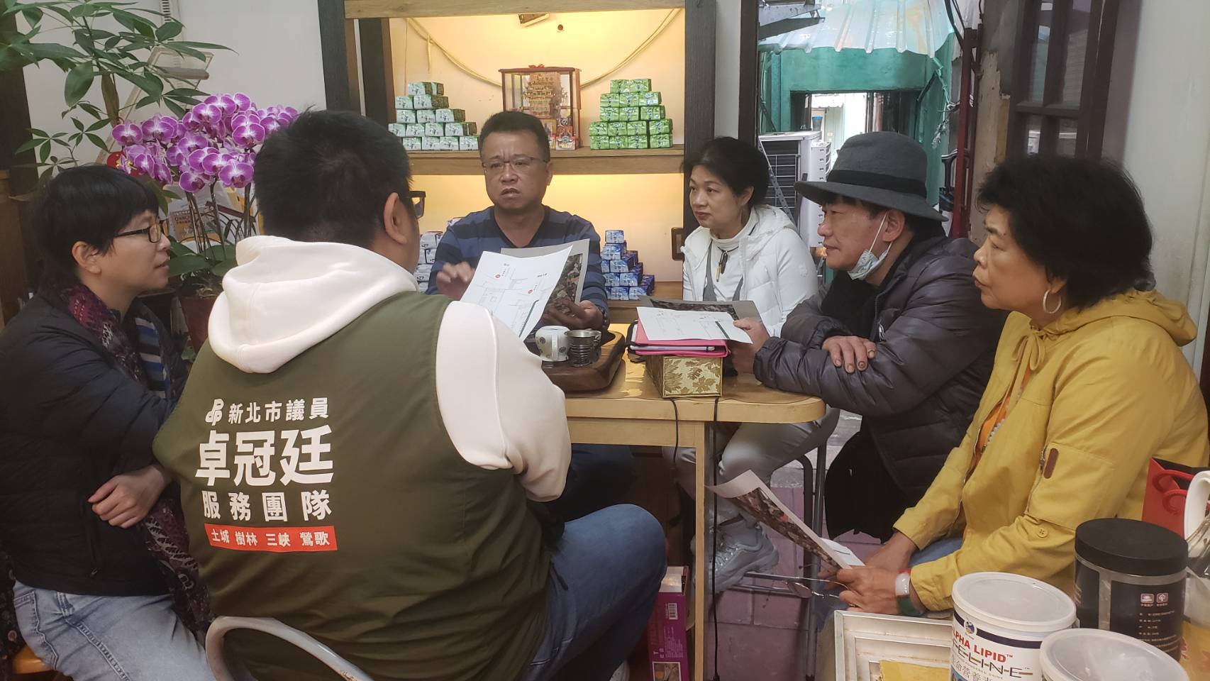 【特別感謝】感謝「新北市議員卓冠廷服務團隊王中愷主任」與「新北市交通局吳小姐」與協會理監事共同研議於老街增設「遊覽車上下客臨時停靠區」及老街周邊設置「指引標示牌」！